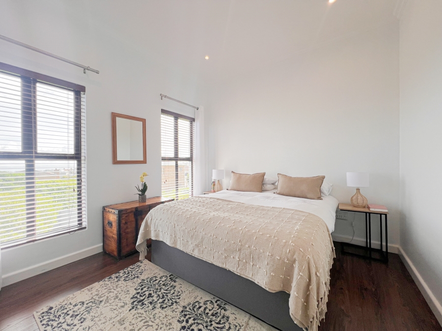 5 Bedroom Property for Sale in Myburgh Park Western Cape